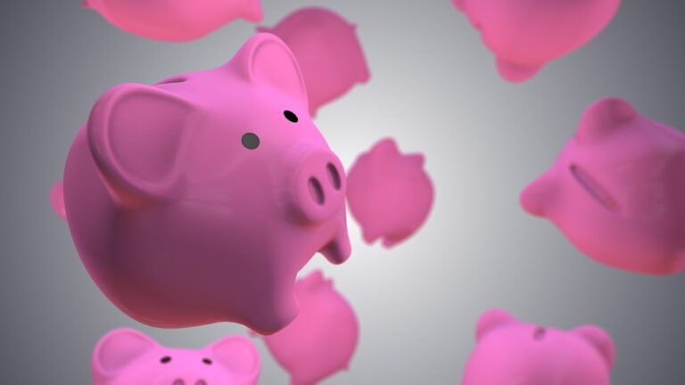 Piggy bank representing retirement savings protection from college costs